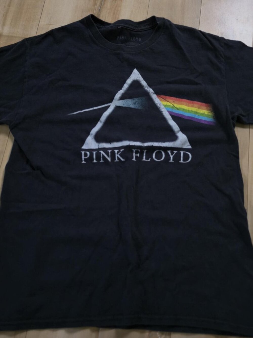 Pink Floyd Prism Rainbow Graphic Band Tee Black Size M Vintage Style Rock Tee